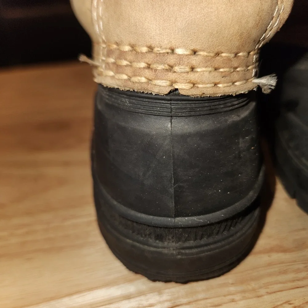 Kamik Limited Edition Winter Boots - Women's Size 8 - Very Good Condition